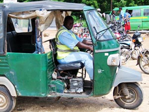 DSC_0274a_Tuktuk